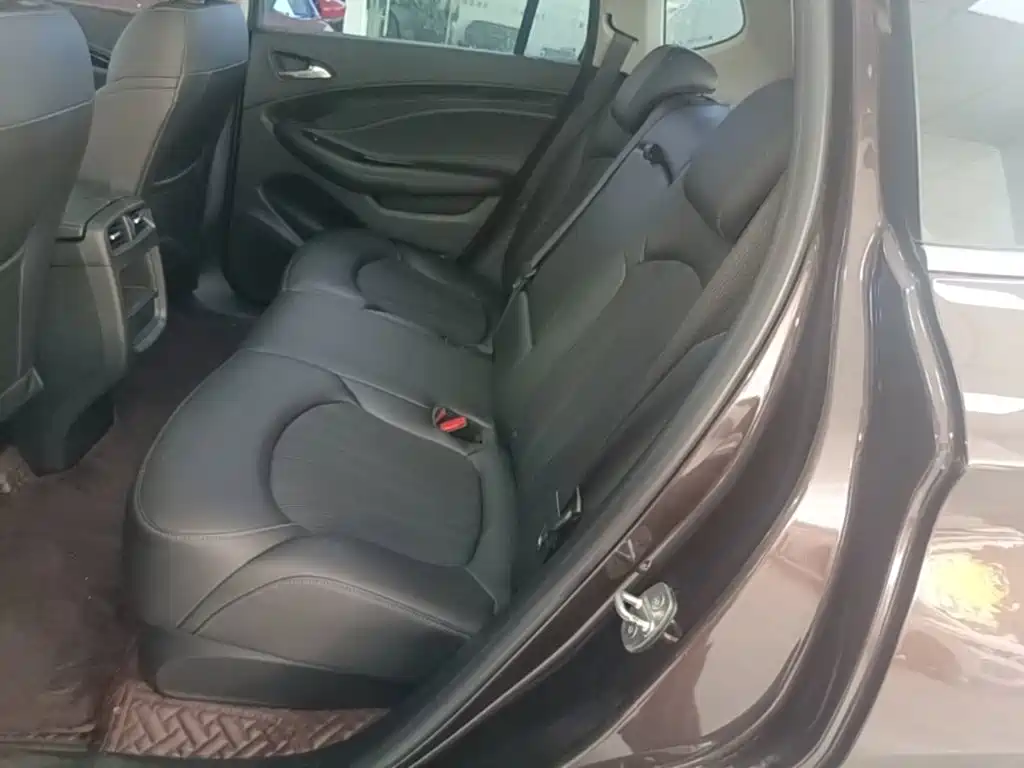 Buick Envision Plus — миниатюра 17