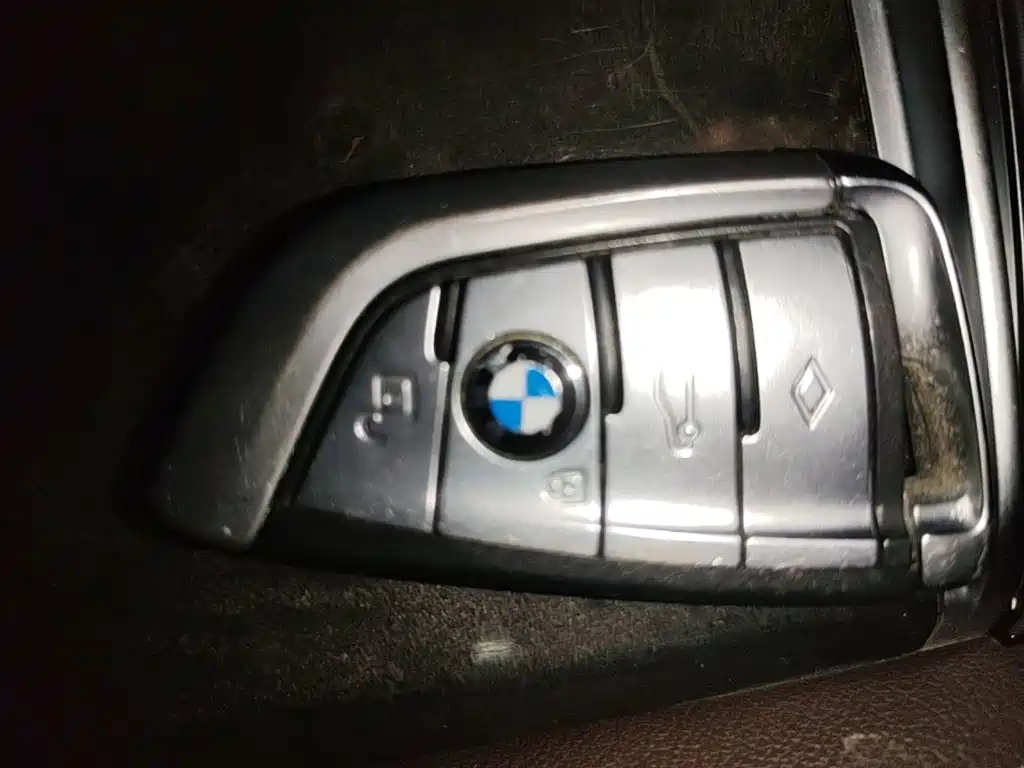 BMW 5 Series — миниатюра 9