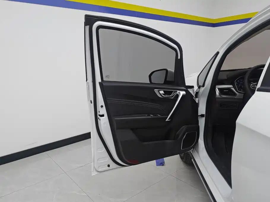 Geely Vision X3 — миниатюра 7