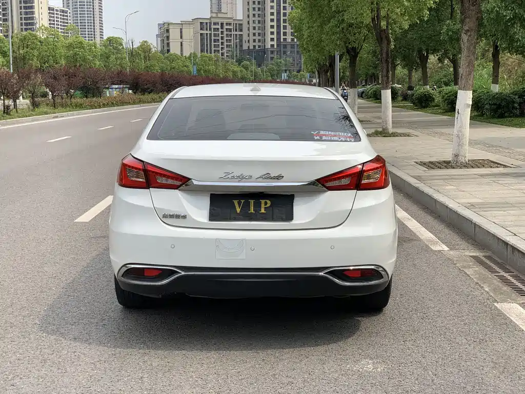 Zotye Z560 2017 1.5T CVT Luxury