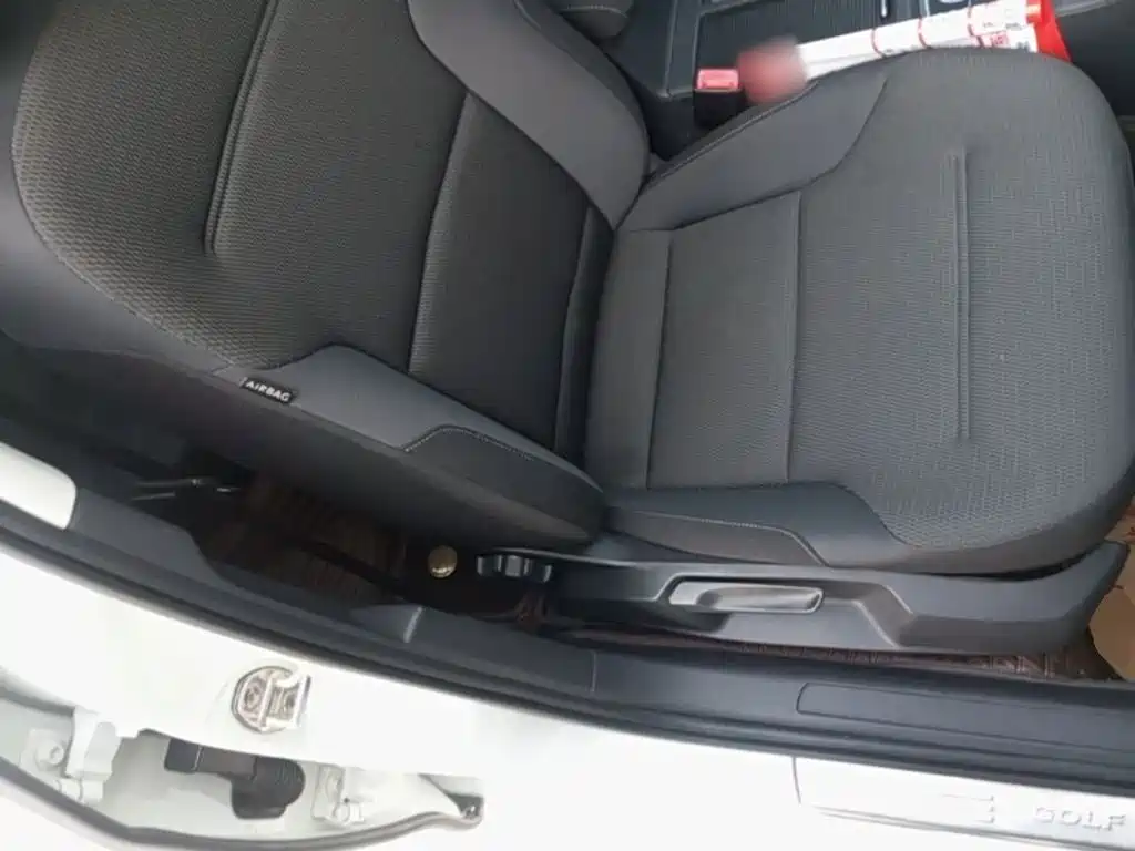 Volkswagen Golf — миниатюра 25