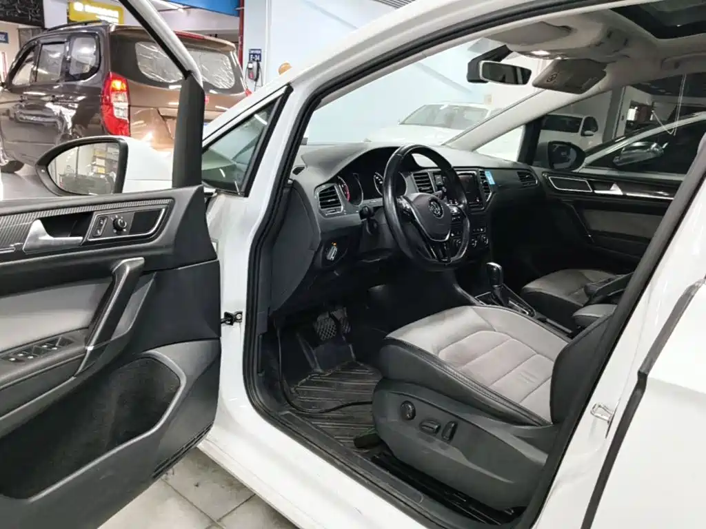 Volkswagen Golf Sportsvan — миниатюра 16