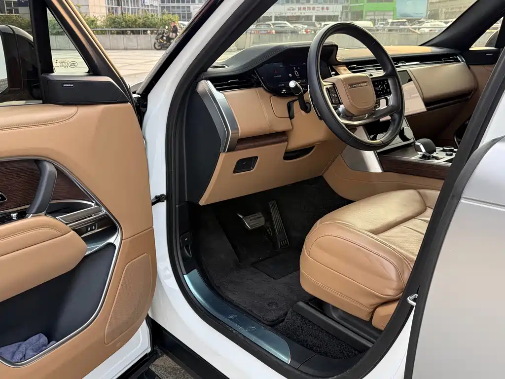 Land Rover Range Rover — миниатюра 4