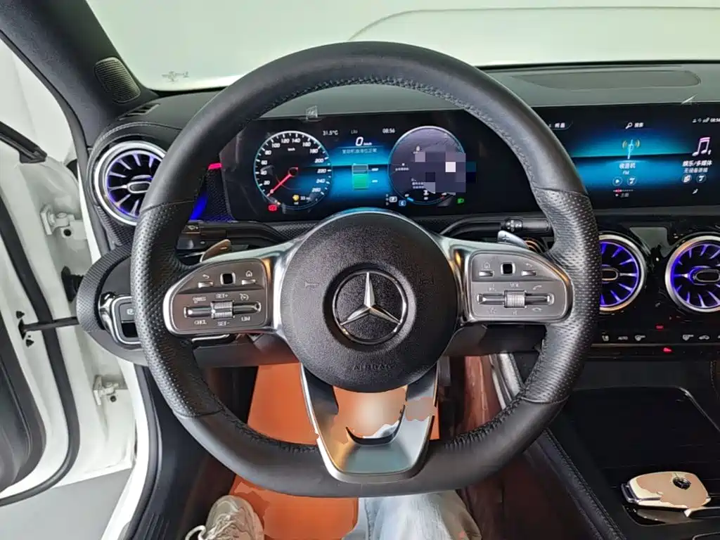 Mercedes-Benz A-Class — миниатюра 11