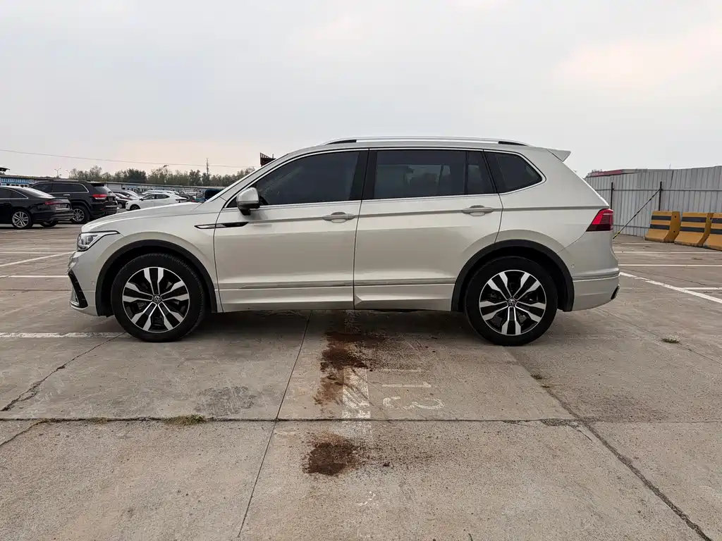Volkswagen Tiguan L — миниатюра 3
