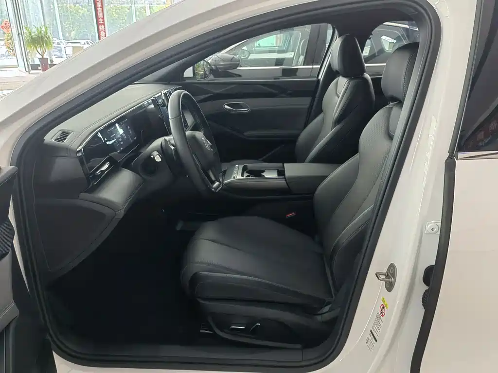 BYD Qin L — миниатюра 6
