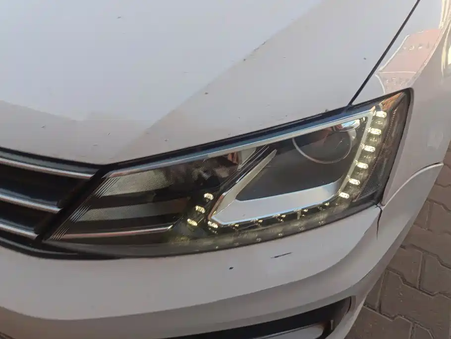 Volkswagen Sagitar — миниатюра 5