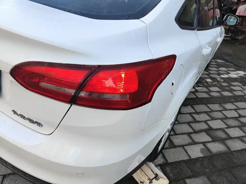 Ford Focus — миниатюра 8