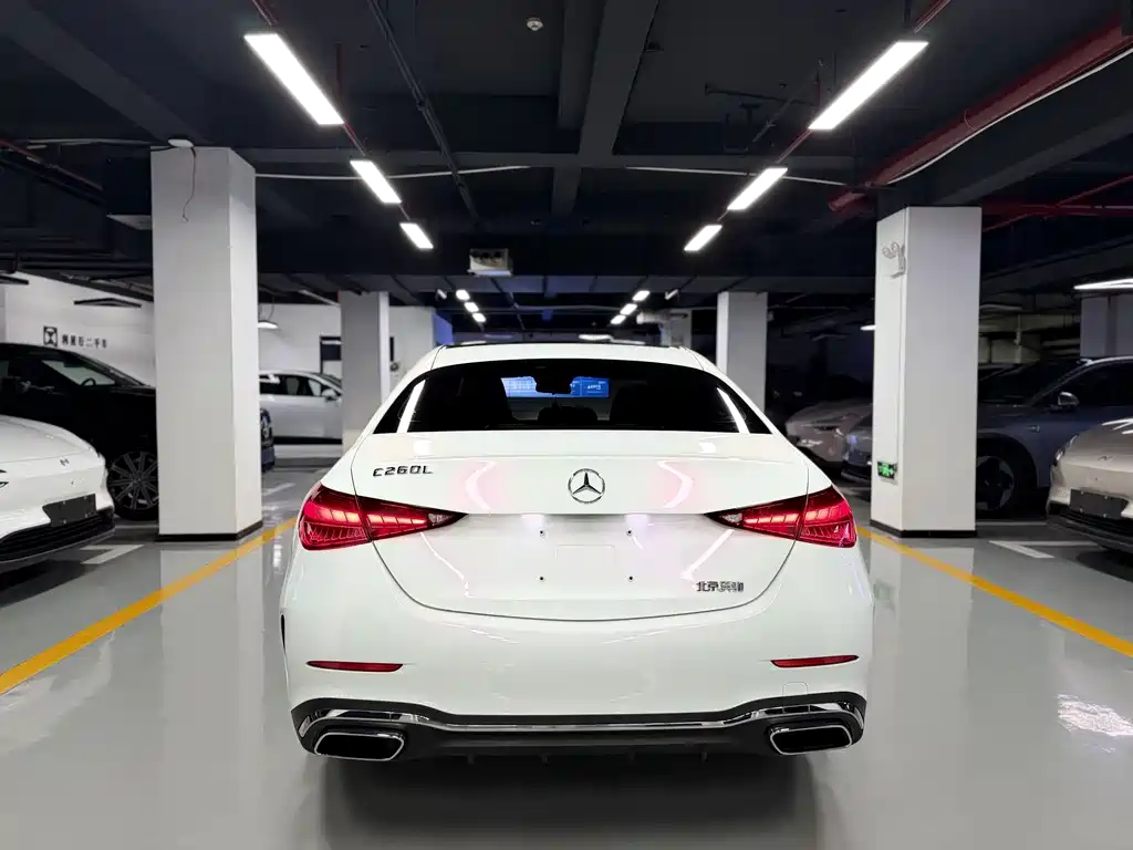 Mercedes-Benz C-Class — миниатюра 6