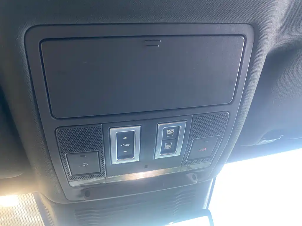 Jaguar XEL — миниатюра 13
