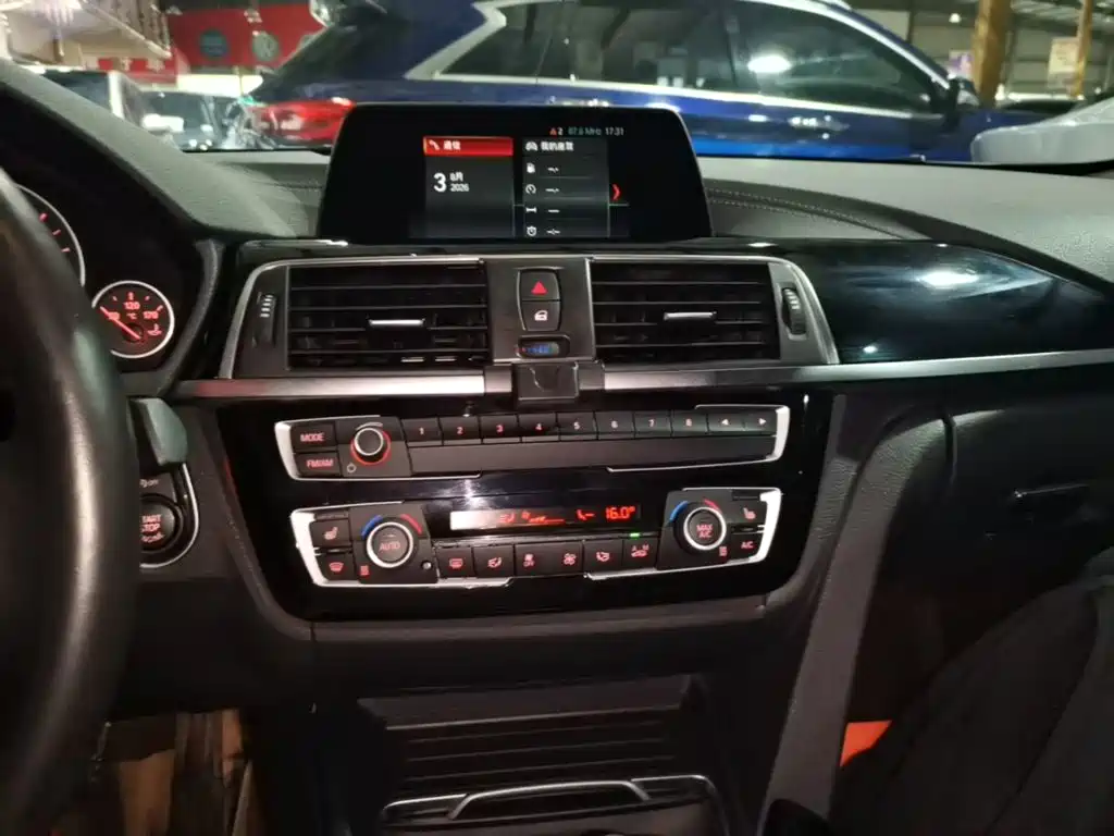 BMW 3 Series — миниатюра 13