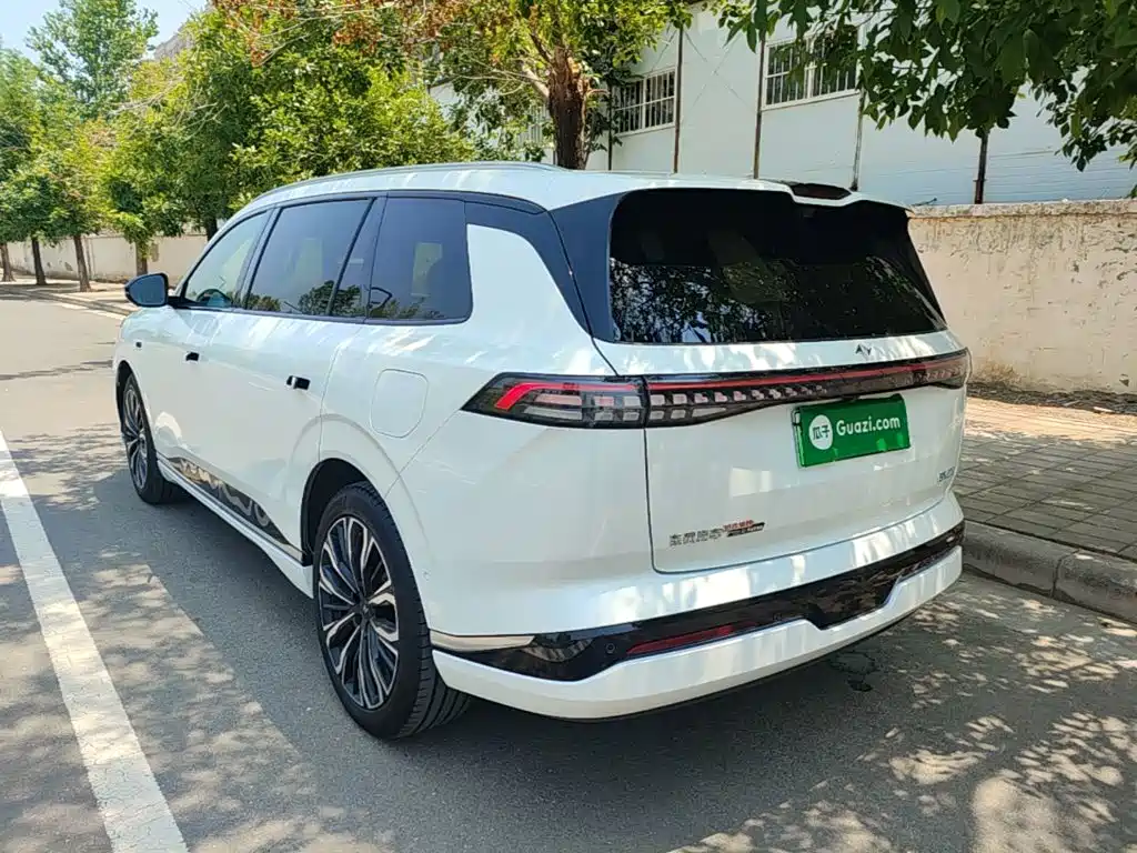 Dongfeng eπ008 2026 мест