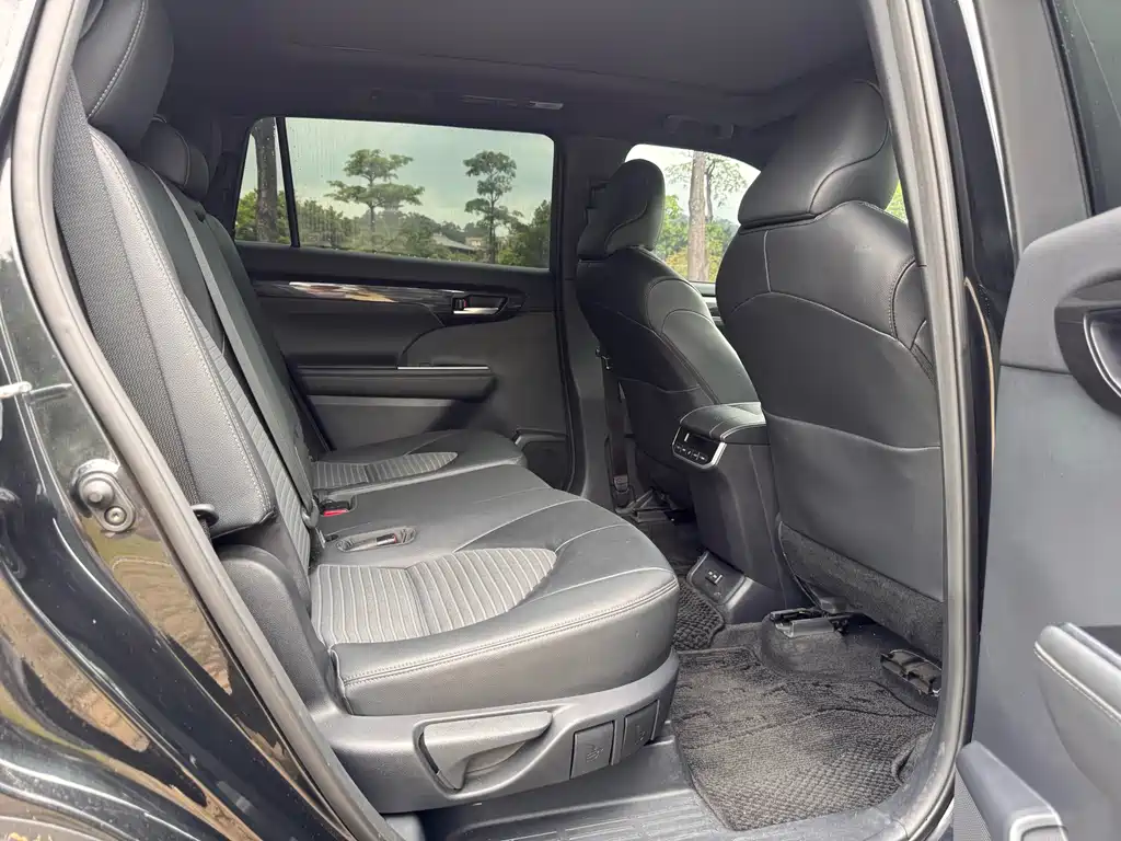 Toyota Crown Kluger 2022 2.0T