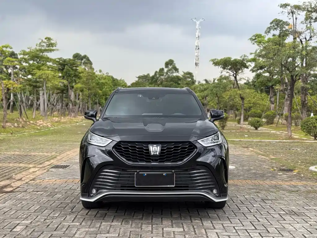 Toyota Crown Kluger 2022 2.0T