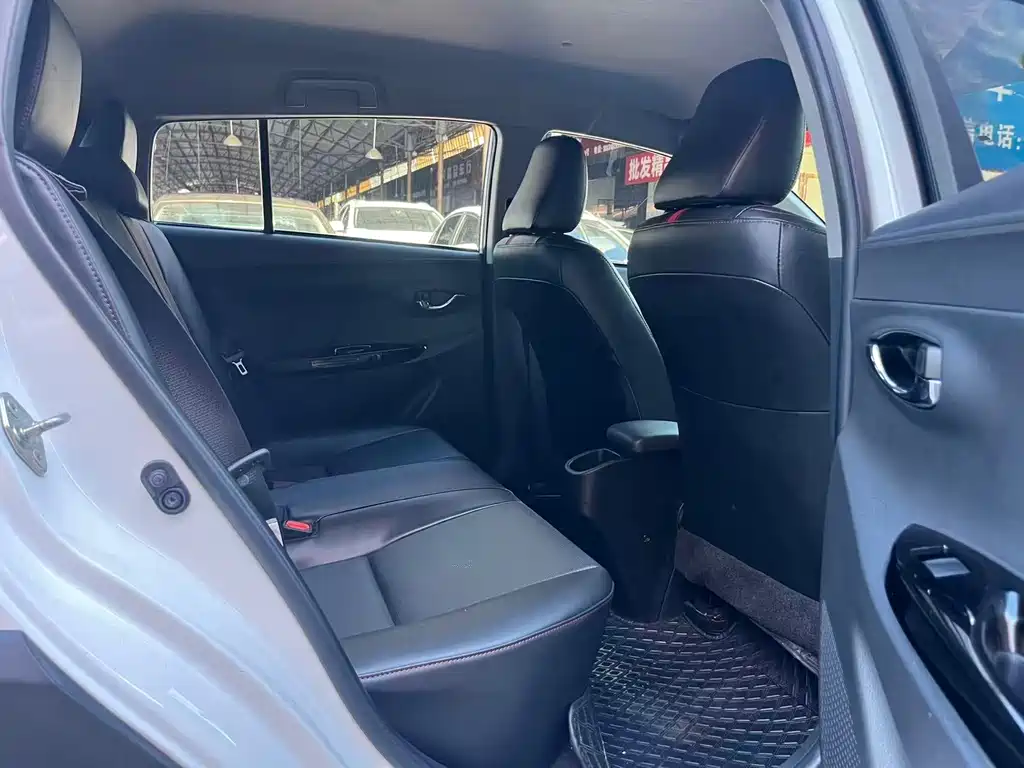 Toyota Yaris L Zhixuan X 1.5L CVT Luxury PLUS Edition, фото 9