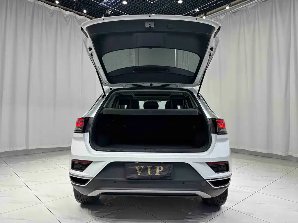 Volkswagen T-Roc — миниатюра 18