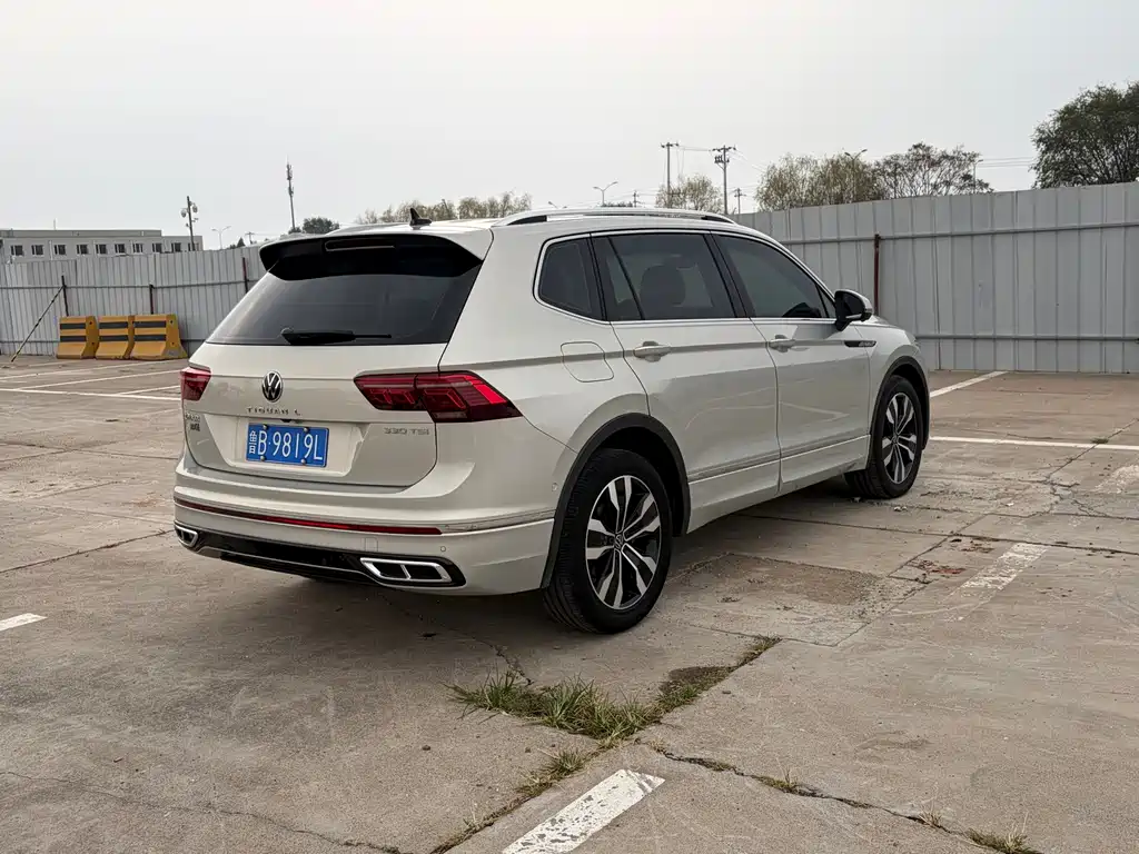 Volkswagen Tiguan L — миниатюра 14