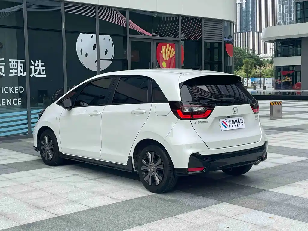 Honda Fit — миниатюра 9