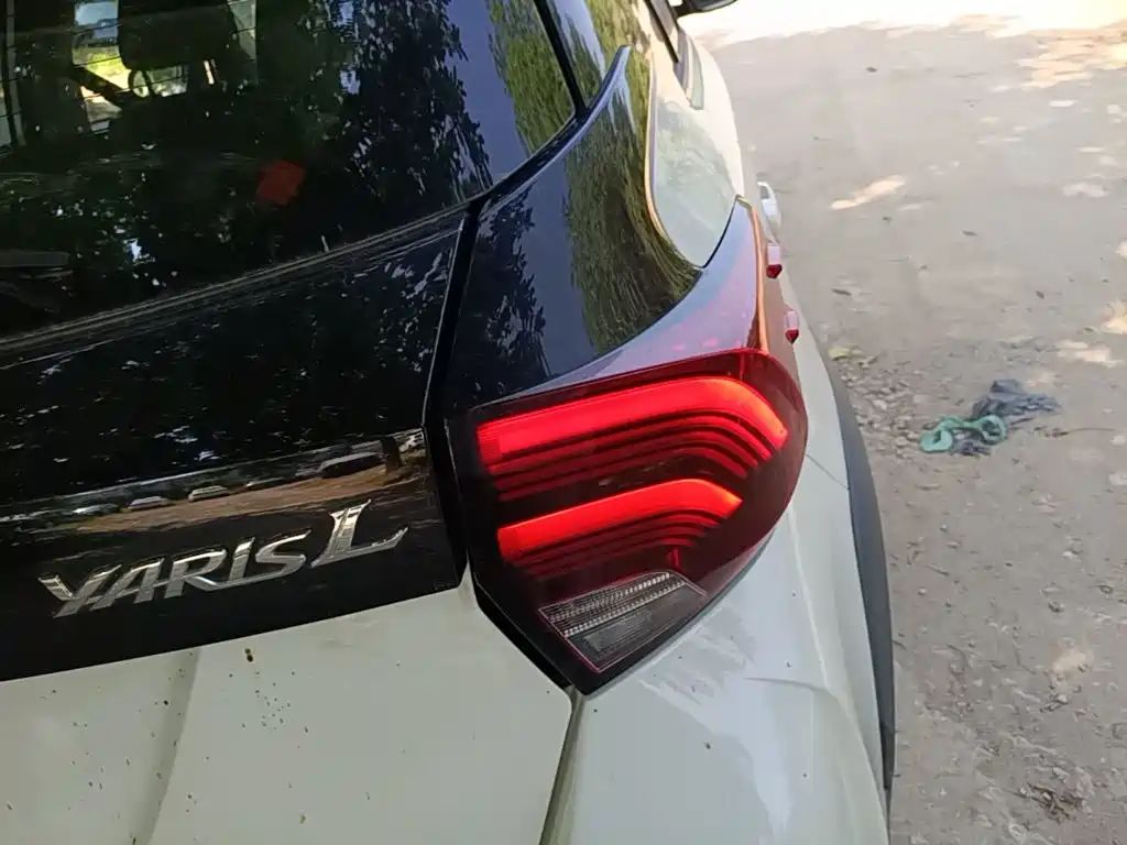 Toyota Yaris L — миниатюра 8