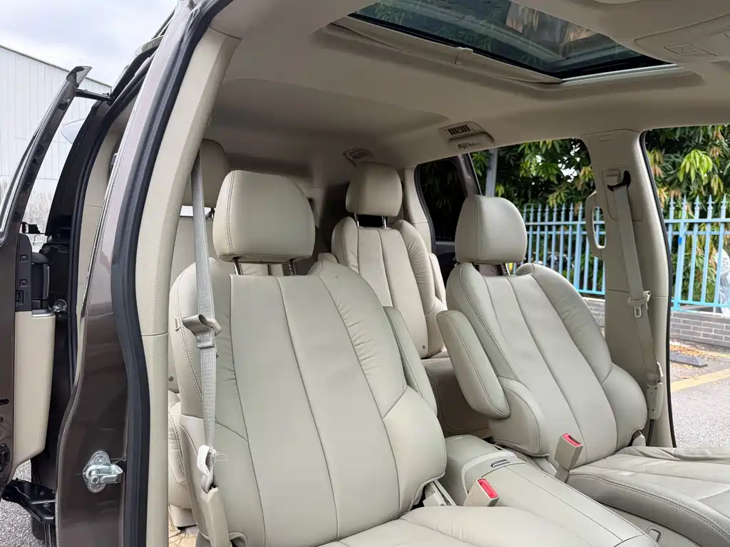 Buick GL8 — миниатюра 13