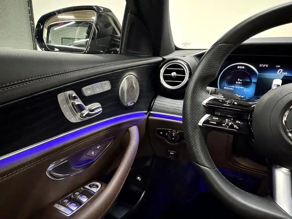 Mercedes-Benz E-Class — миниатюра 17