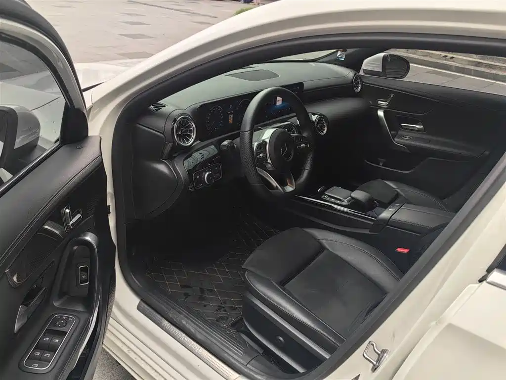 Mercedes-Benz A-Class — миниатюра 13