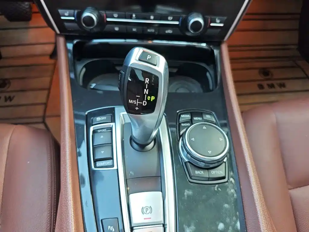 BMW 5 Series GT — миниатюра 14