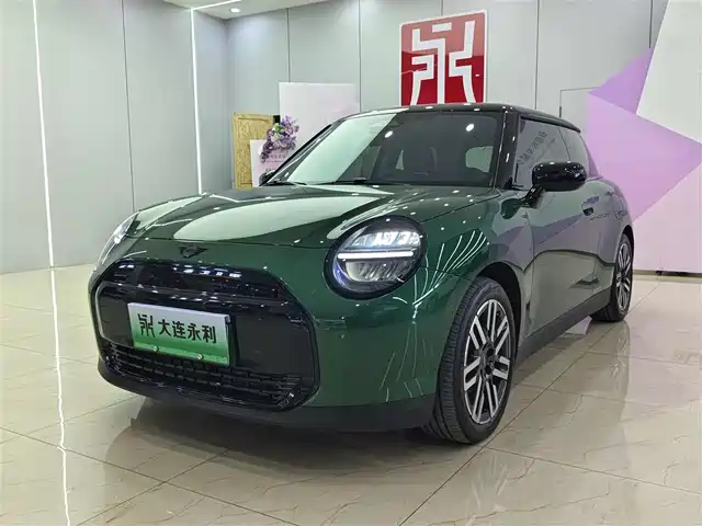 MINI ELECTRIC  COOPER 2025