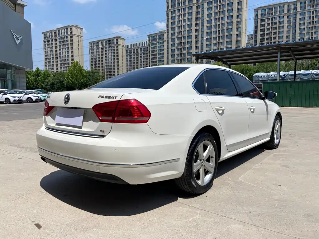 Volkswagen Passat 2014 1.8TSI DSG