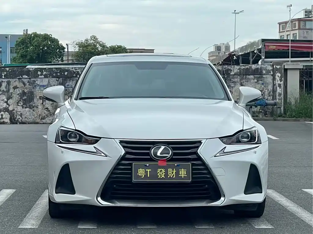 Lexus IS — миниатюра 2