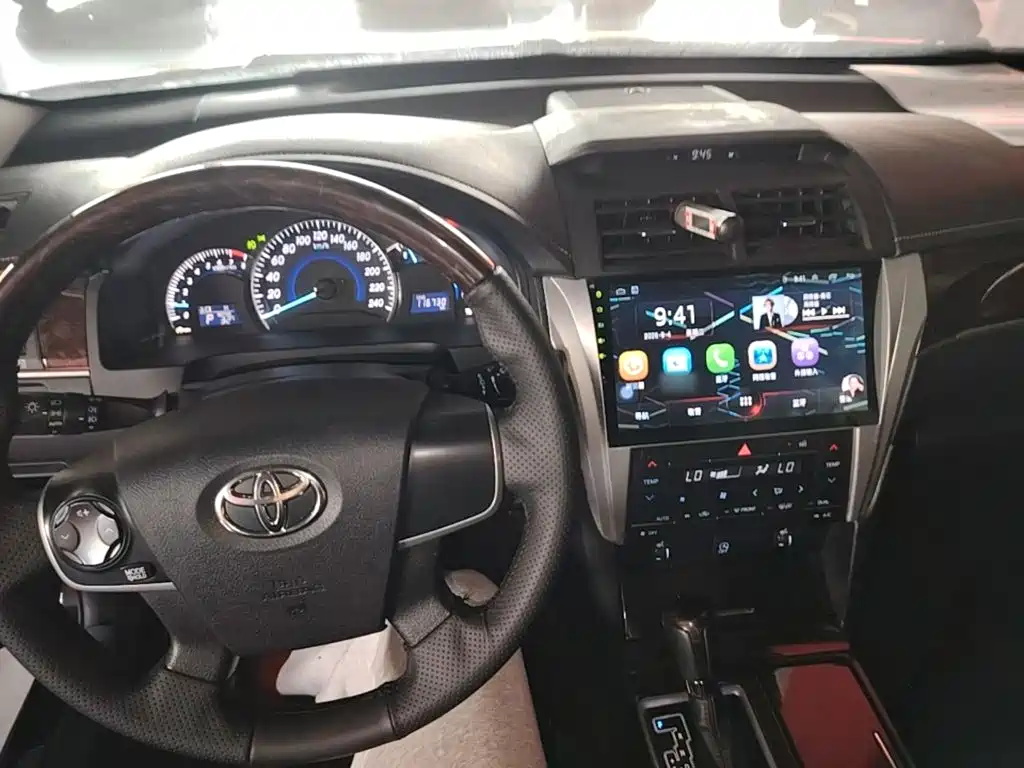 Toyota Camry — миниатюра 10
