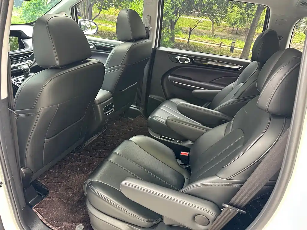 GAC Motor Trumpchi M6 — миниатюра 7
