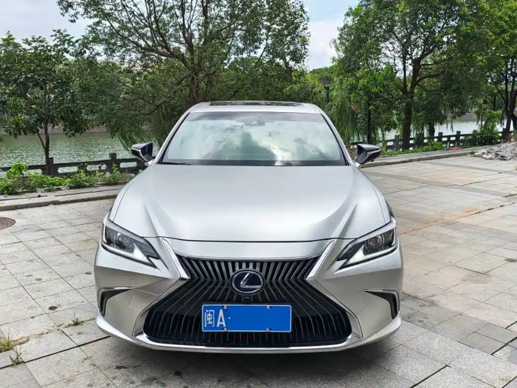 Lexus ES — миниатюра 2
