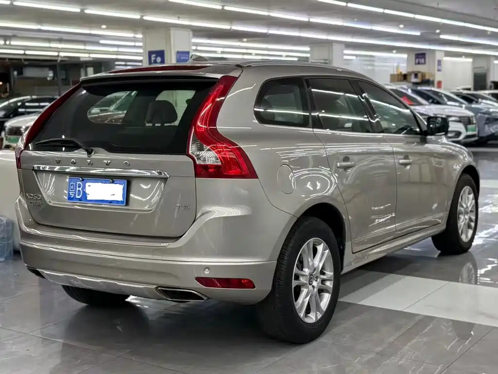 Volvo XC60 — миниатюра 6