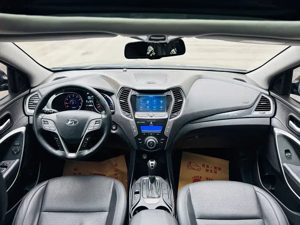 Hyundai Santa Fe — миниатюра 10