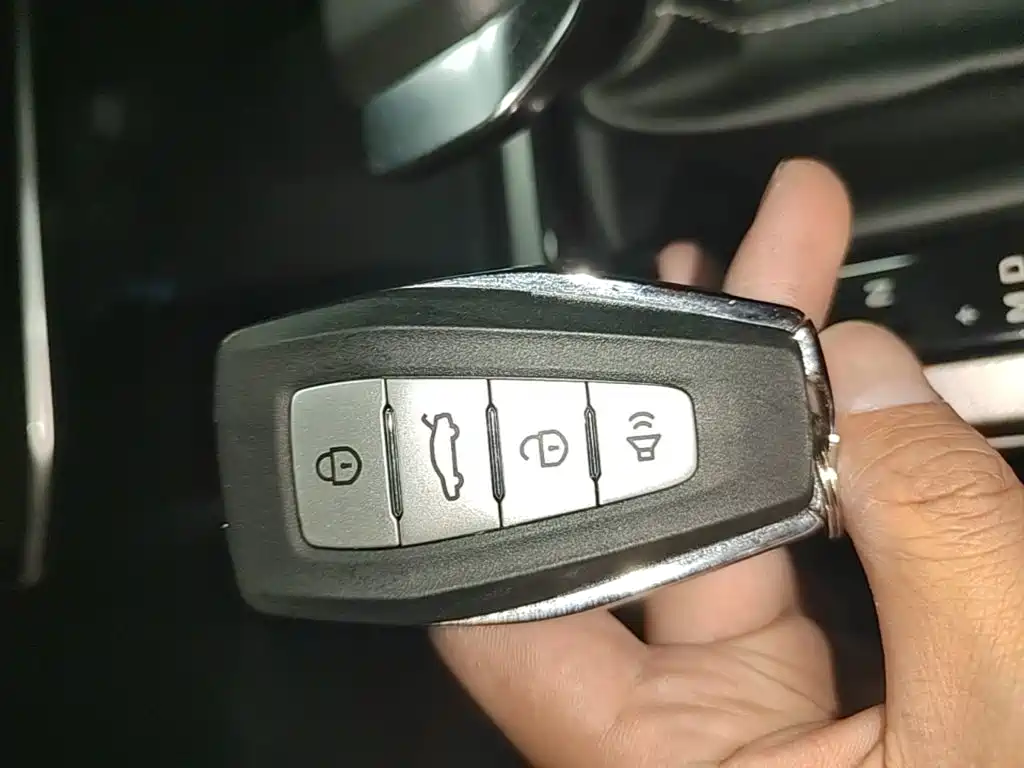 Geely Emgrand — миниатюра 9