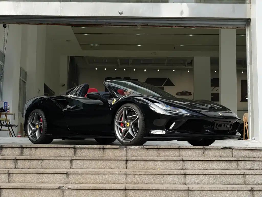 Ferrari F8 — миниатюра 6