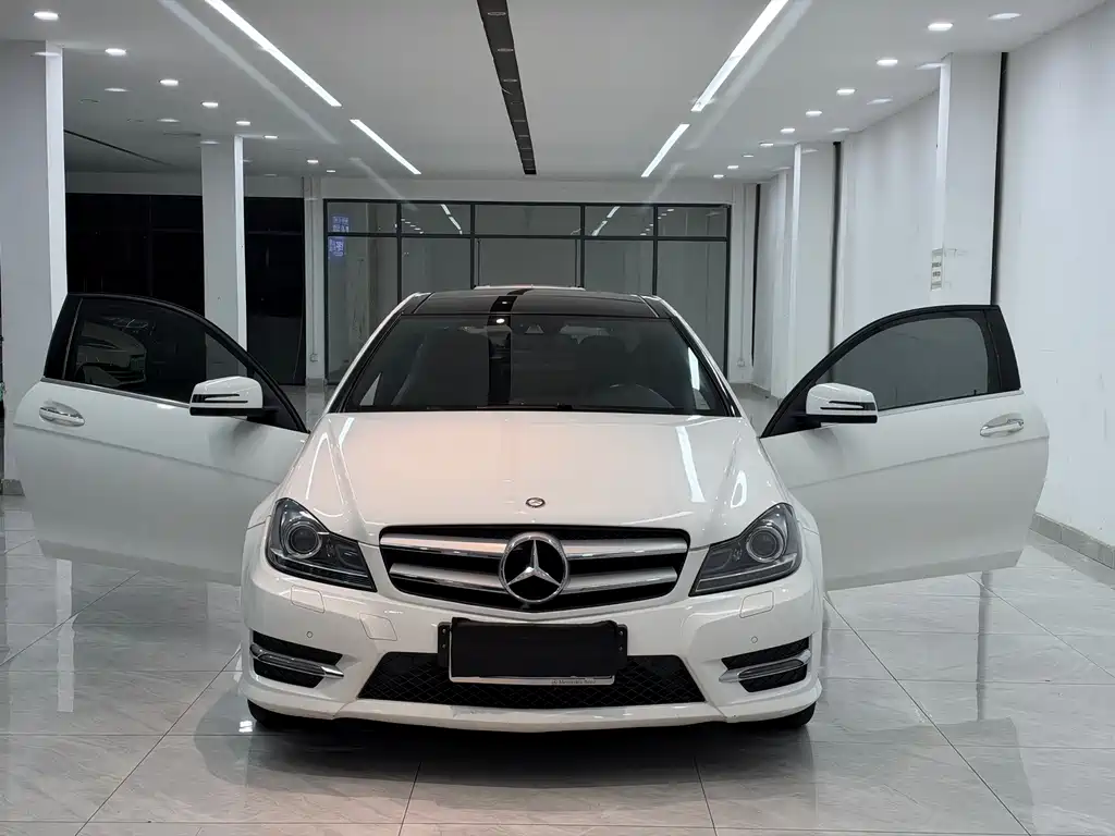 Mercedes-Benz C-Class (Import) — миниатюра 4