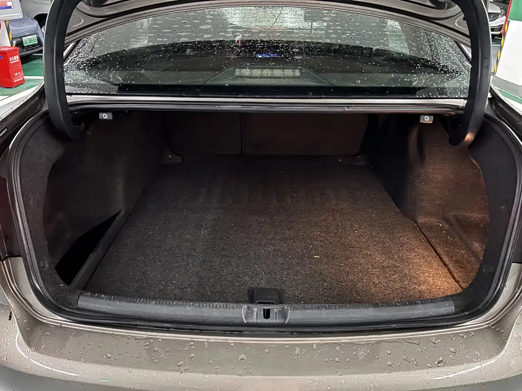 Volkswagen Passat — миниатюра 14