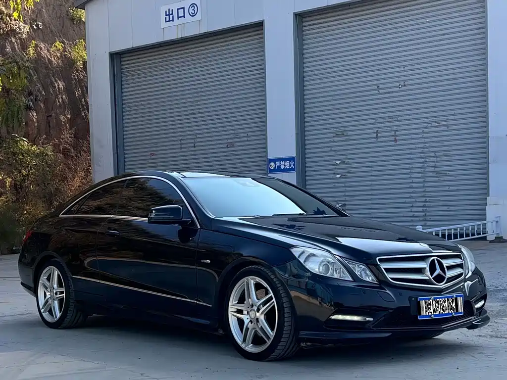 Mercedes-Benz E-Class (Import) — миниатюра 3