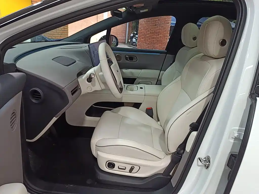 Li Auto Идеальный i6 — миниатюра 16