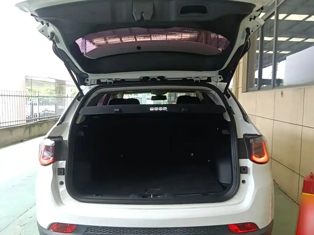 Jeep Compass — миниатюра 19