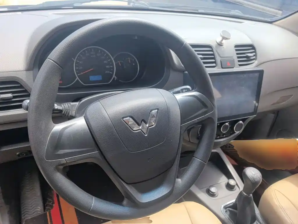 Wuling Hongguang — миниатюра 11