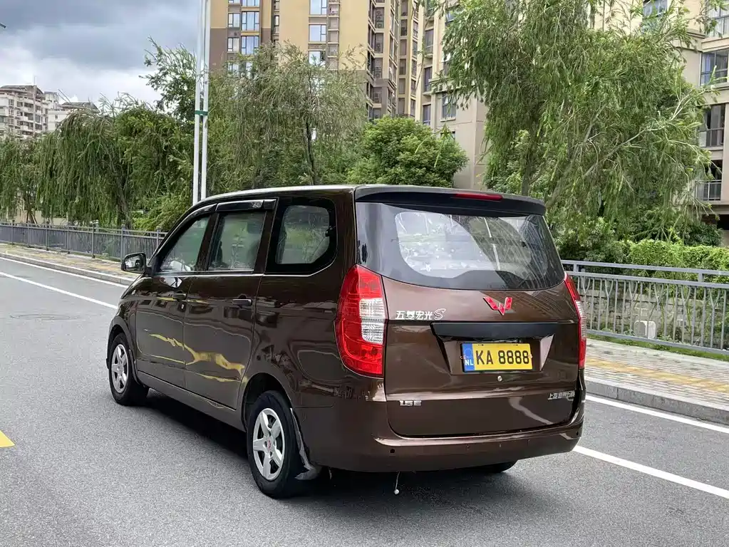 Wuling Hongguang — миниатюра 9