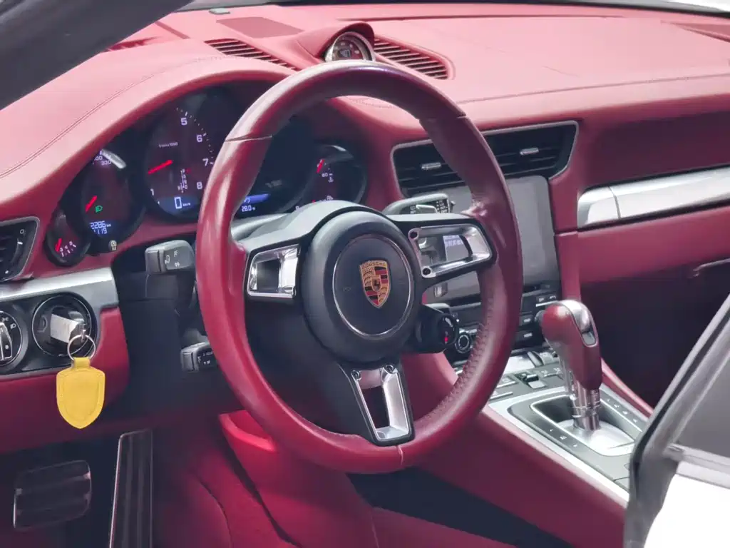 Porsche 911 — миниатюра 10
