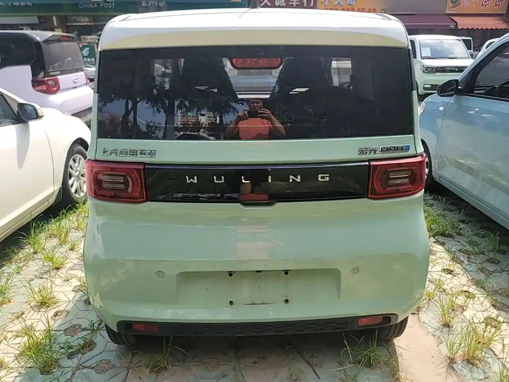 Wuling MINIEV — миниатюра 6