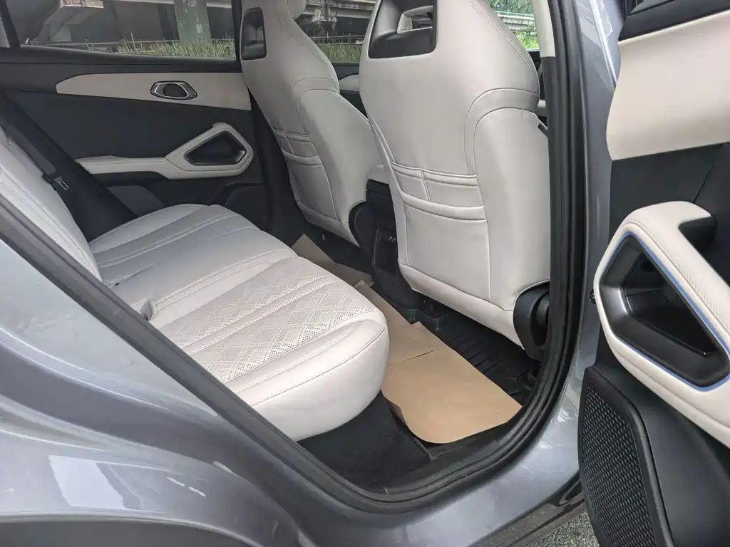 BYD Yuan UP — миниатюра 14