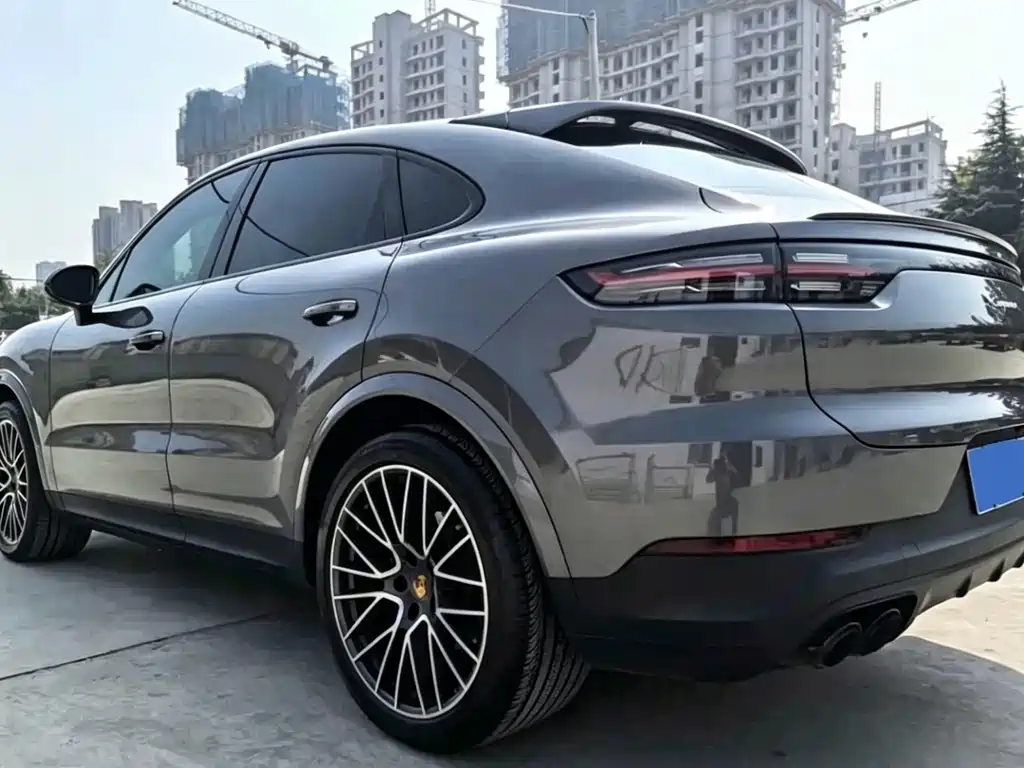Porsche Cayenne — миниатюра 3