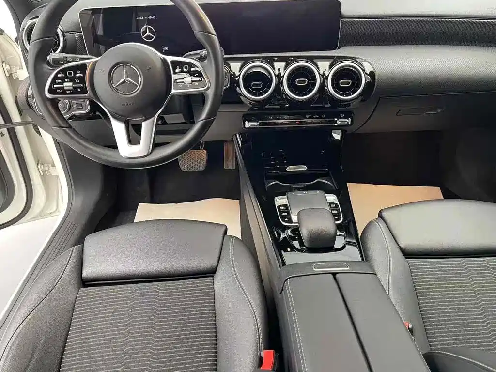 MERCEDES-BENZ A CLASS