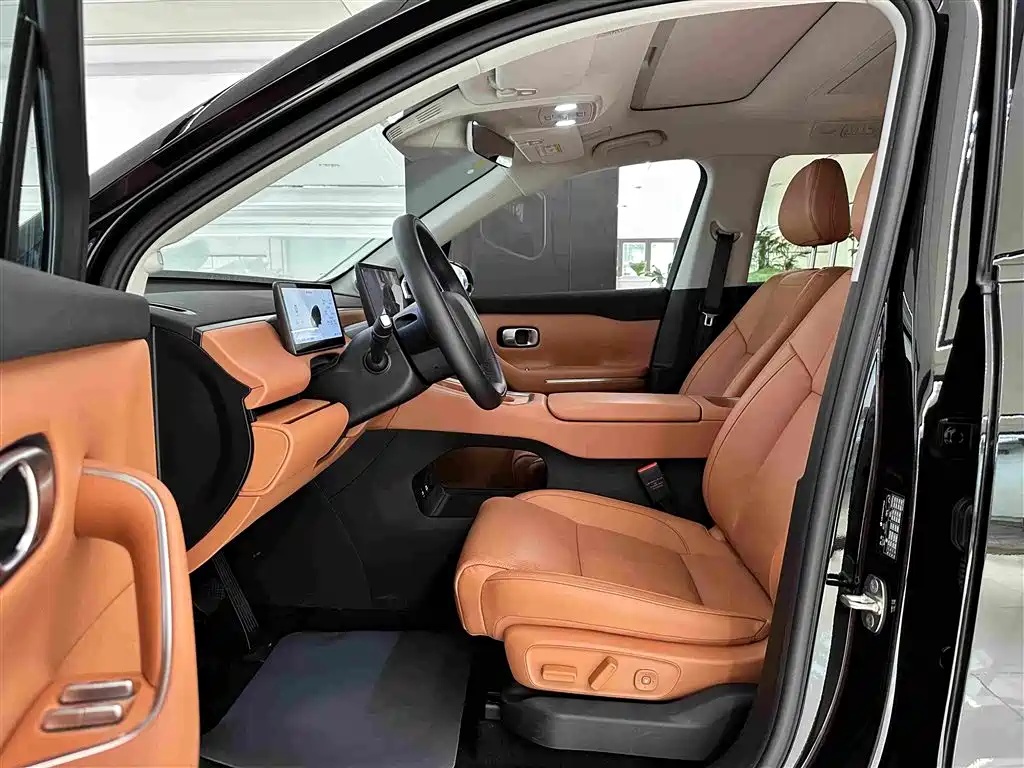 Leapmotor C16 2026 280 6 мест